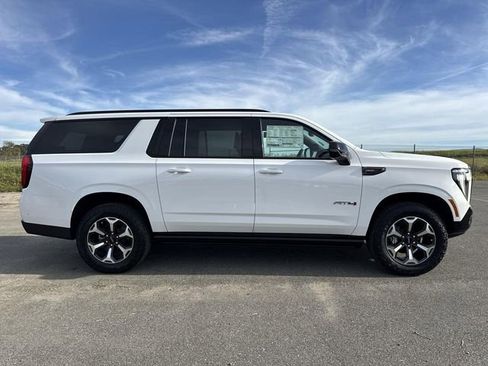 New 2026 GMC Yukon XL AT4 Ultimate image 3