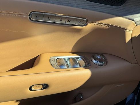 Certified 2023 Genesis G90 3.5T image 13