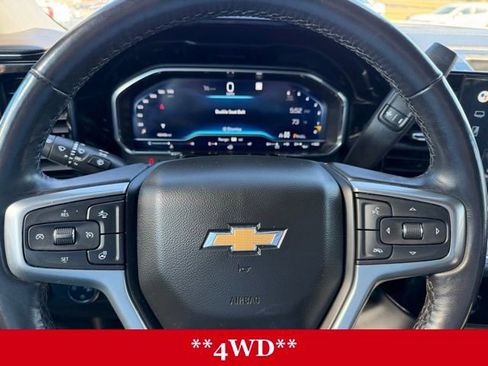 Used 2022 Chevrolet Silverado 1500 LT image 11