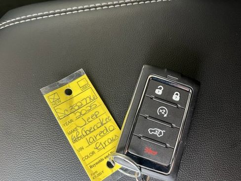 New 2025 Jeep Grand Cherokee Altitude image 27