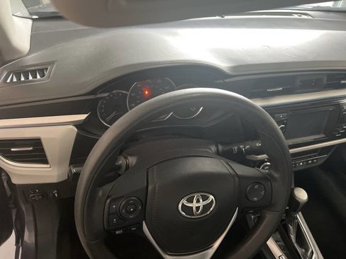 Used 2016 Toyota Corolla LE FWD image 11