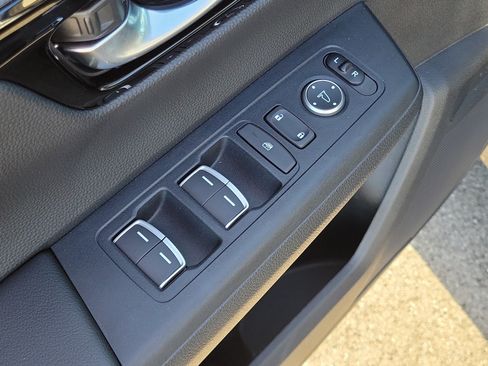 Used 2025 Honda CR-V EX-L image 14