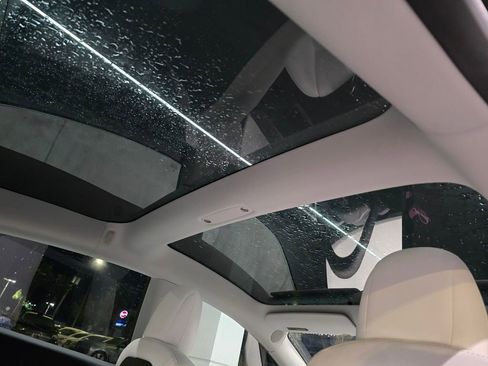 Used 2019 Tesla Model 3 Performance image 38