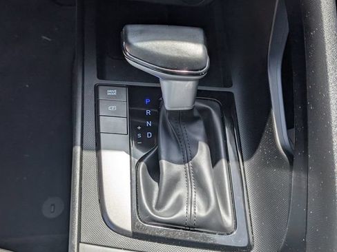 Used 2025 Hyundai Elantra Sport FWD image 20