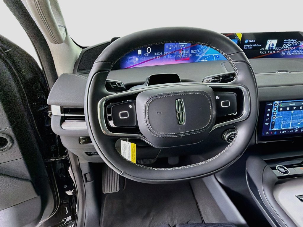 New 2026 Lincoln Navigator Premiere AWD/4WD image 11