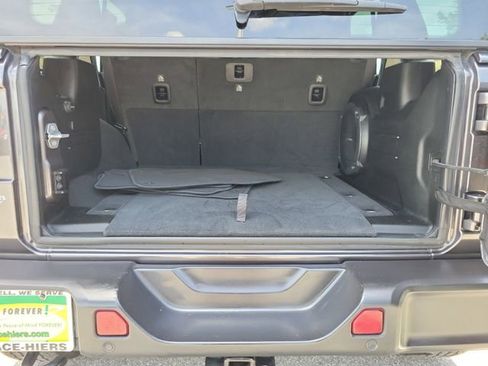 Used 2021 Jeep Wrangler Unlimited Sahara AWD/4WD image 9