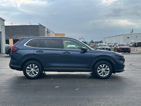Used 2025 Honda CR-V LX image 8