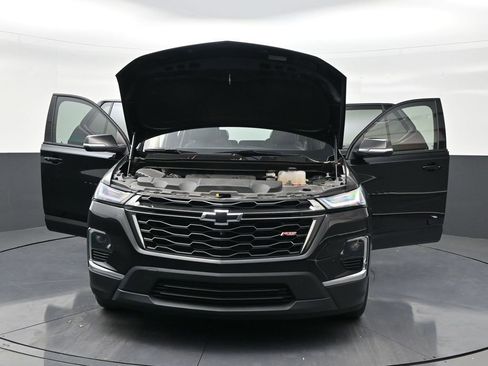 Used 2023 Chevrolet Traverse RS image 33
