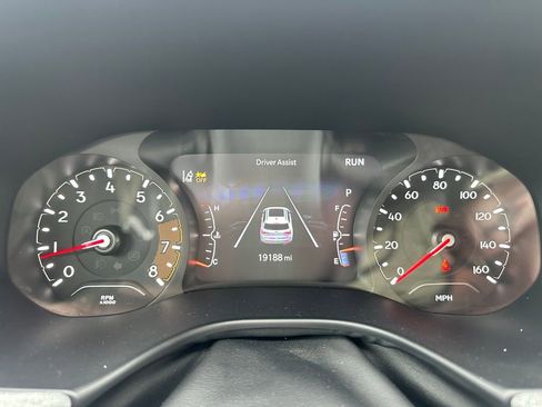 Used 2023 Jeep Compass Sport image 8