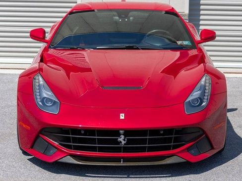 Used 2015 Ferrari F12 Berlinetta RWD image 17