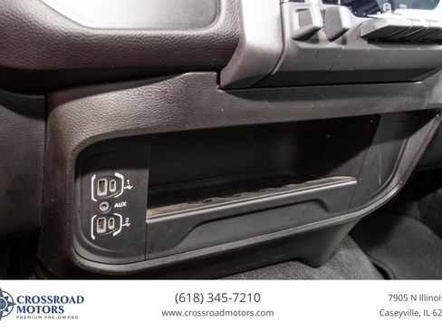 Used 2024 RAM 2500 Big Horn AWD/4WD image 40