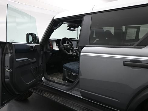 New 2026 Ford Bronco Heritage Edition AWD/4WD image 8