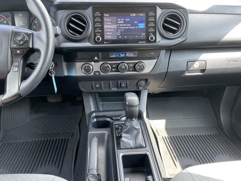 Used 2022 Toyota Tacoma SR AWD/4WD image 23