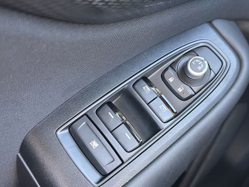 Used 2024 Subaru Outback Premium AWD/4WD image 23