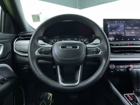 Used 2024 Jeep Compass Sport image 21