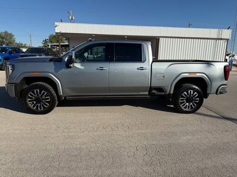 Used 2024 GMC Sierra 2500 Denali Ultimate image 3