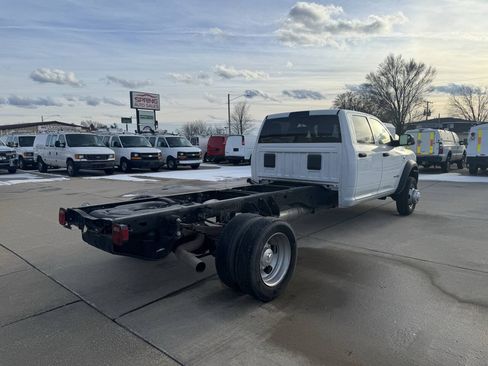 Used 2021 RAM 5500 Tradesman w/ Chrome Appearance Group AWD/4WD image 3