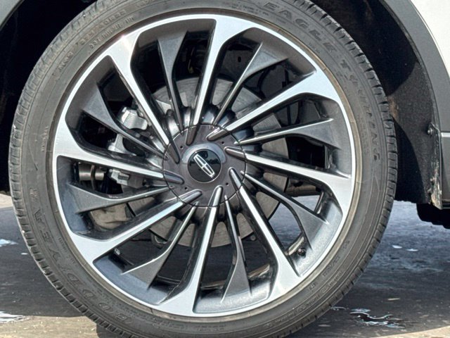 Used 2025 Lincoln Aviator Reserve w/ Equipment Group 201A AWD/4WD image 14