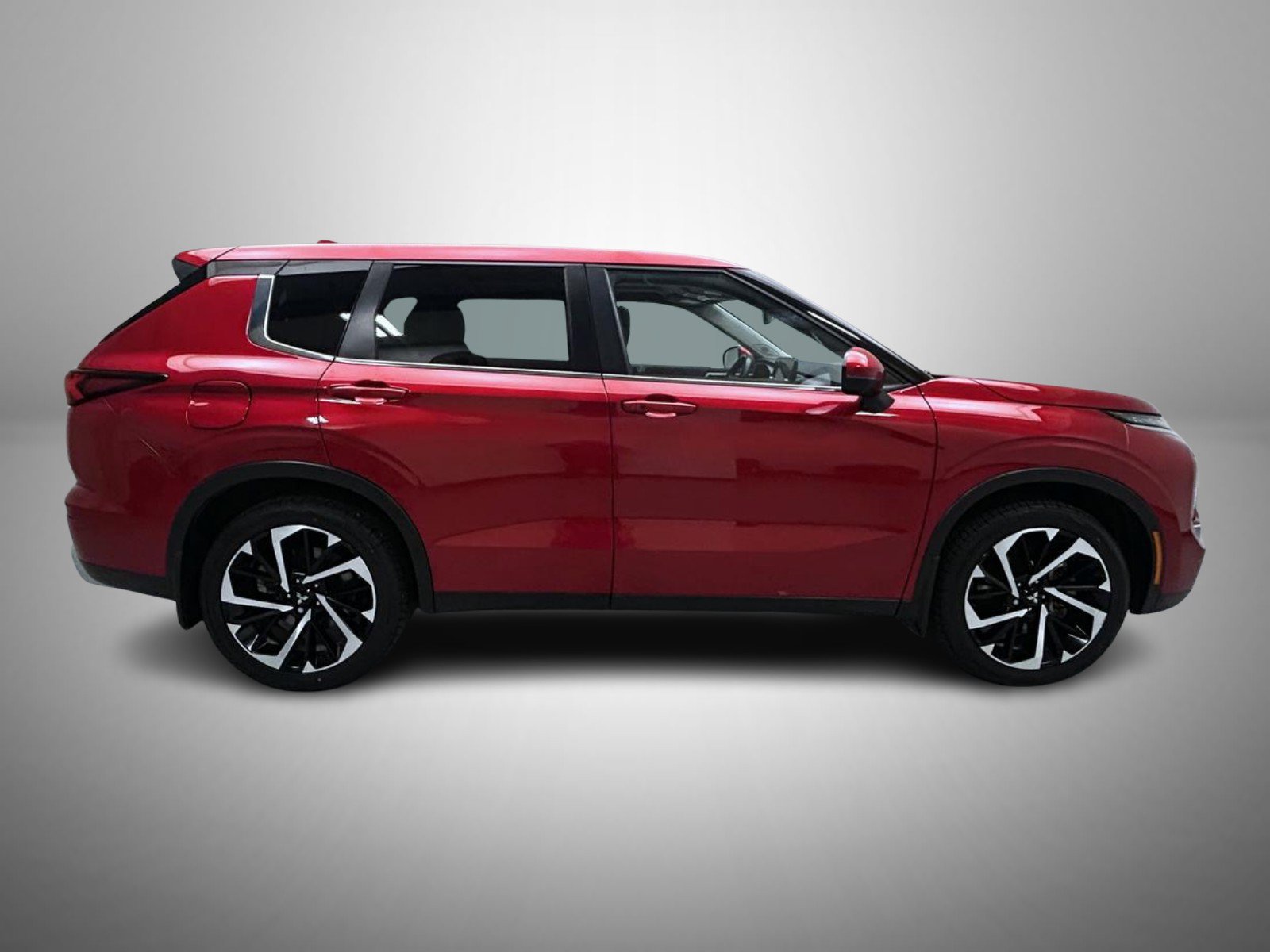 Used 2023 Mitsubishi Outlander SE AWD/4WD image 4
