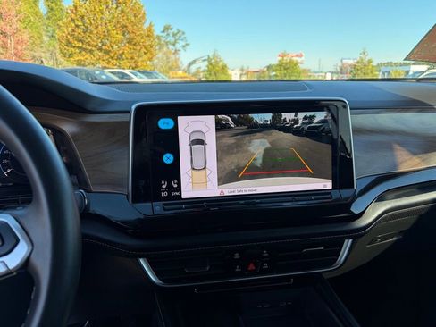 Used 2024 Volkswagen Atlas SE image 20