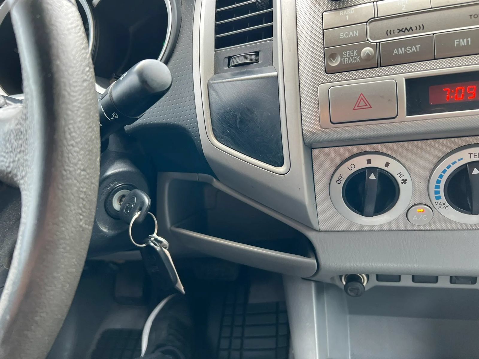 Used 2009 Toyota Tacoma PreRunner w/ TRD Sport Pkg w/JBL Audio RWD image 16
