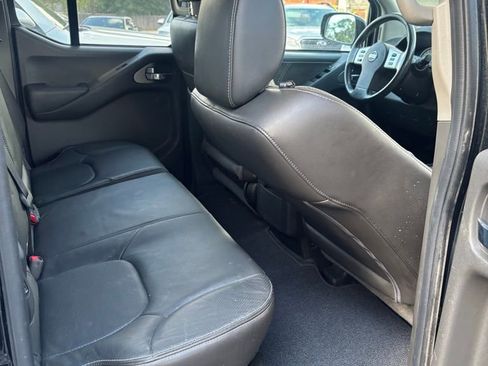 Used 2019 Nissan Frontier PRO-4X w/ Pro-4x Luxury Package image 11