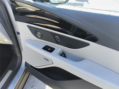 New 2026 Lincoln Nautilus Reserve AWD/4WD image 24