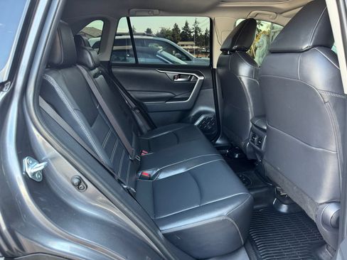 Used 2019 Toyota RAV4 XLE Premium w/ Advanced Technology Package AWD/4WD image 17
