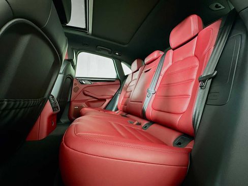 New 2025 Porsche Macan image 23