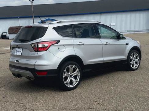 Used 2018 Ford Escape Titanium w/ Ford Safe & Smart Package AWD/4WD image 8