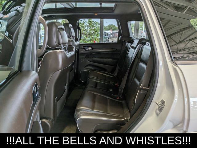 Used 2019 Jeep Grand Cherokee Overland AWD/4WD image 18