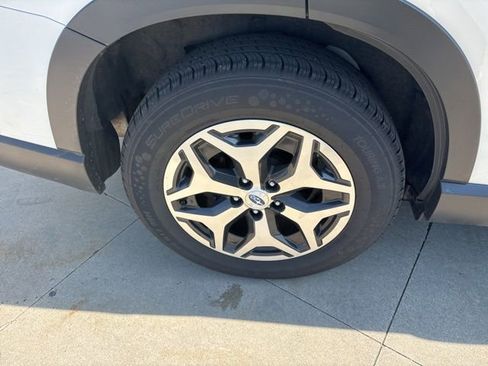 Used 2023 Subaru Forester Premium w/ Popular Package #1 image 10