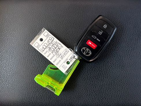 Used 2025 Toyota Camry LE image 35