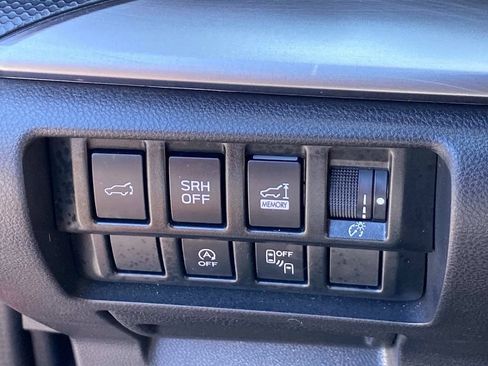 Used 2023 Subaru Forester Premium AWD/4WD image 24
