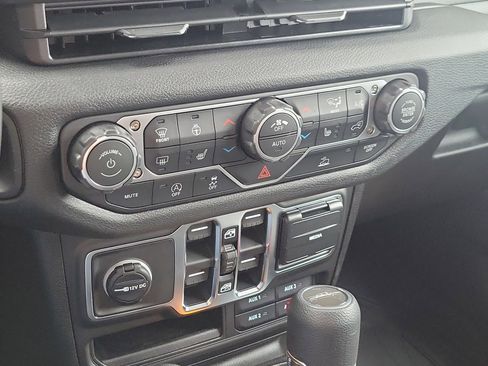 New 2026 Jeep Gladiator Sport image 15