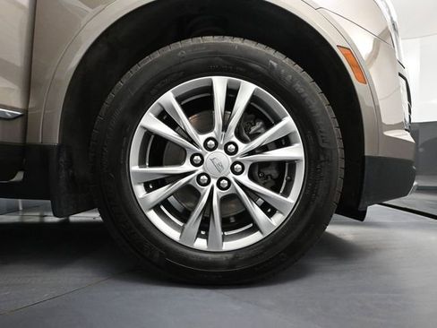 Used 2022 Cadillac XT5 Premium Luxury w/ LPO, Floor Liner Package image 15