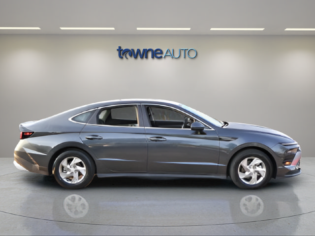 Used 2026 Hyundai Sonata SE FWD image 9