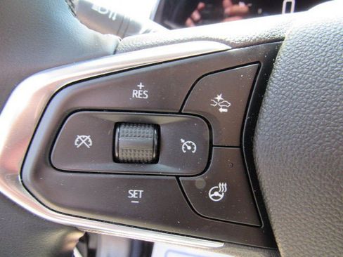 Used 2024 Chevrolet Trax ACTIV w/ Sunroof Package FWD image 13