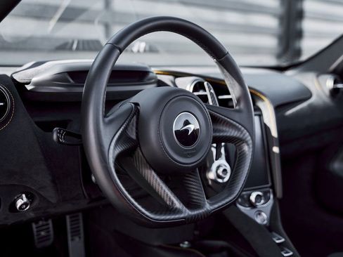 Used 2020 McLaren 720S Spider image 38