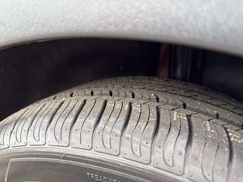 Used 2020 Chevrolet Bolt Premier w/ Infotainment Package image 30