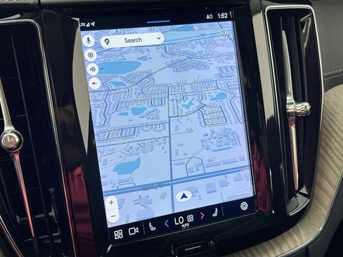 Used 2022 Volvo XC60 B5 Inscription w/ Protection Package Premier image 13