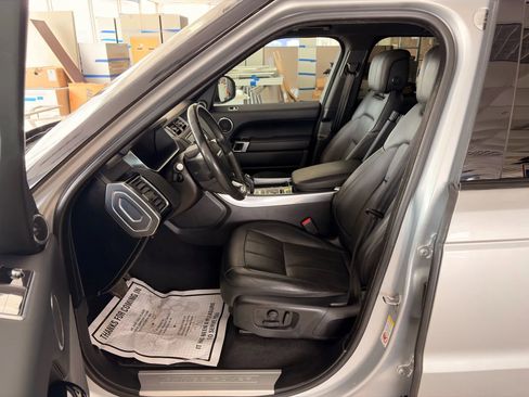 Used 2019 Land Rover Range Rover Sport HSE image 11