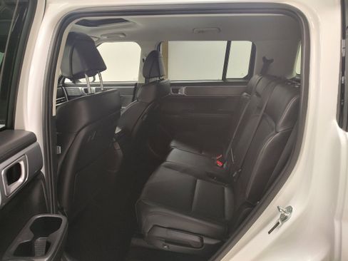 Used 2024 Hyundai Santa Fe XRT image 9