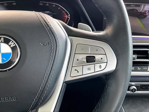 Used 2022 BMW X7 xDrive40i w/ Parking Assistance Package AWD/4WD image 17