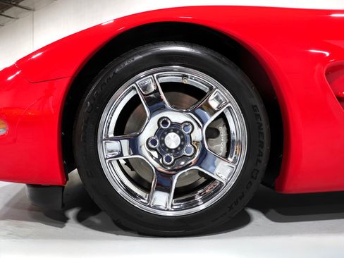 Used 1997 Chevrolet Corvette Coupe w/ Memory Pkg RWD image 41