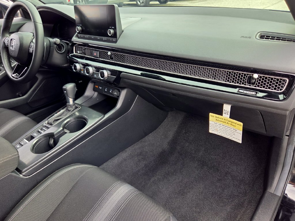 Certified 2025 Honda Civic Sport image 17