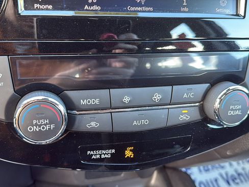 Certified 2022 Nissan Rogue Sport SV w/ Technology Package image 15