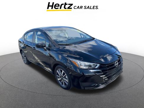 Used 2025 Nissan Versa SV image 1