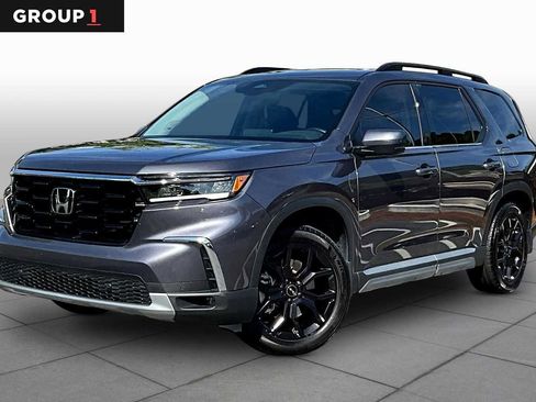 Certified 2025 Honda Pilot Touring image 1
