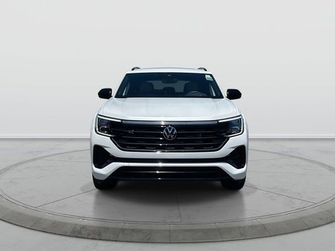 Used 2026 Volkswagen Atlas Cross Sport SEL R-Line AWD/4WD image 3